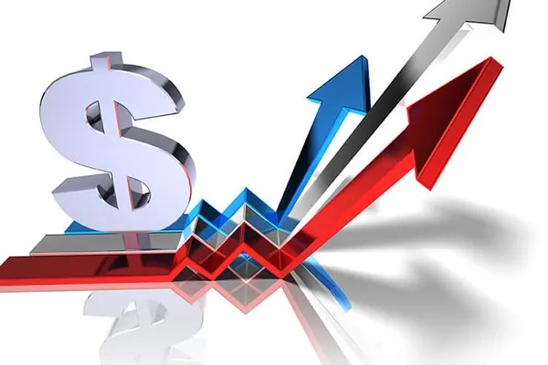 Người chơi đang xem xét các mẹo và chiến lược chơi nổ hũ